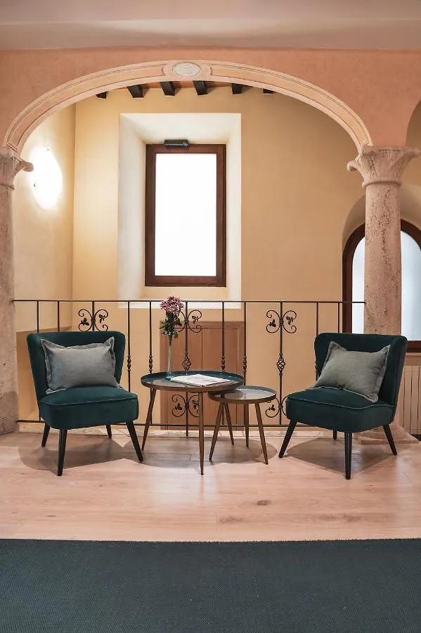 Drogheria E Locanda Franci Montalcino Bed & Breakfast