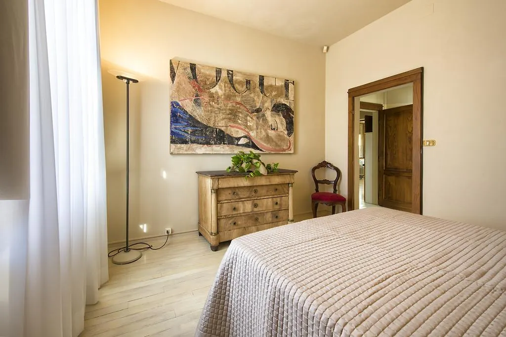 Drogheria E Locanda Franci Μονταλτσίνο 0*,